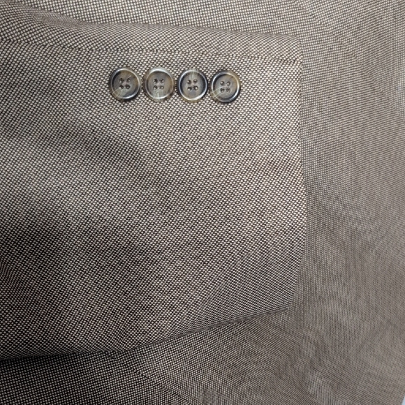 Elegant Beige Men's Blazer - Picture 3 of 10